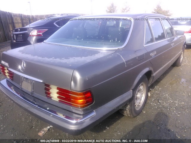 WDBCA33A7DB039516 - 1983 MERCEDES-BENZ 380 SEL GRAY photo 4