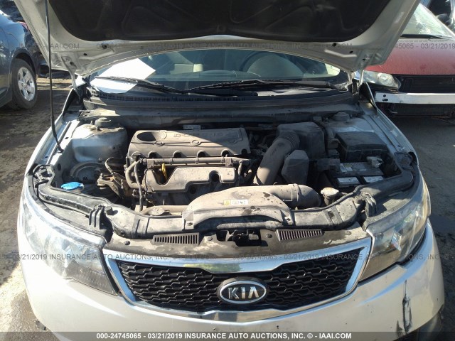 KNAFU4A26D5700438 - 2013 KIA FORTE EX SILVER photo 10