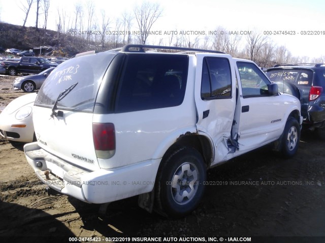 1GNDT13W42K235370 - 2002 CHEVROLET BLAZER WHITE photo 4