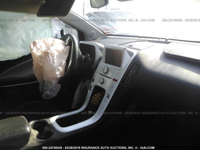 1G1RA6E45CU111085 - 2012 CHEVROLET VOLT WHITE photo 5