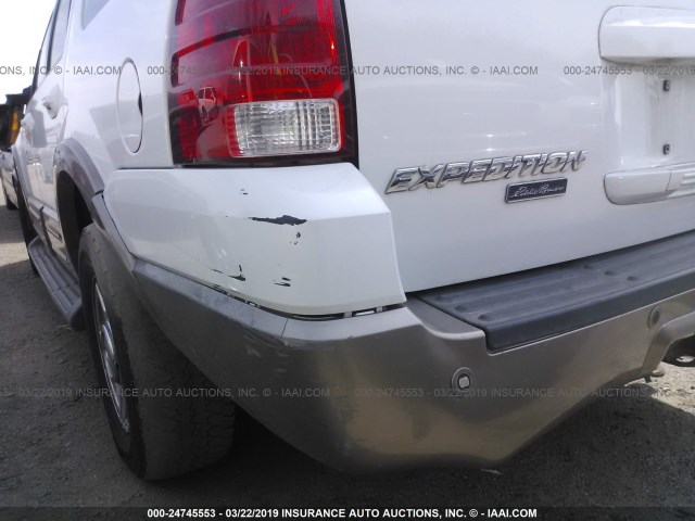 1FMRU17W13LC04994 - 2003 FORD EXPEDITION EDDIE BAUER WHITE photo 6