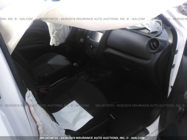 3N1CN7AP2KL817935 - 2019 NISSAN VERSA S/S PLUS/SV WHITE photo 5