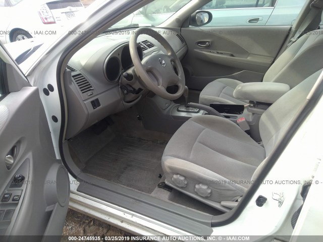 1N4AL11D94C143784 - 2004 NISSAN ALTIMA S/SL WHITE photo 5