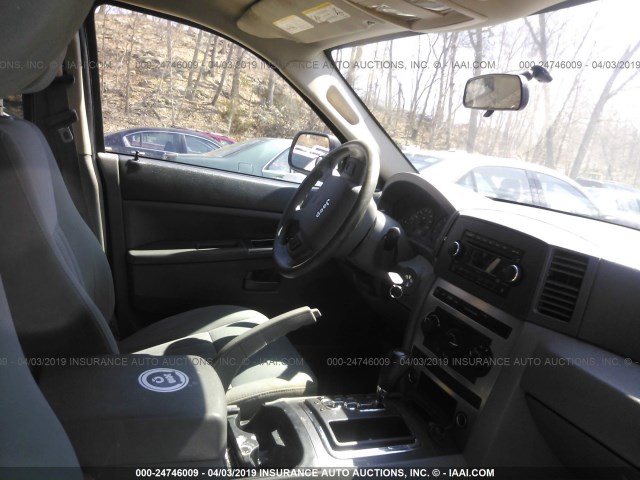 1J4GR48K46C217358 - 2006 JEEP GRAND CHEROKEE LAREDO/COLUMBIA/FREEDOM 黑色 照片 5