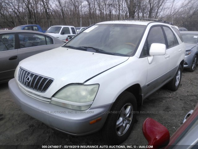 JTJHF10U410194749 - 2001 LEXUS RX 300 WHITE photo 2