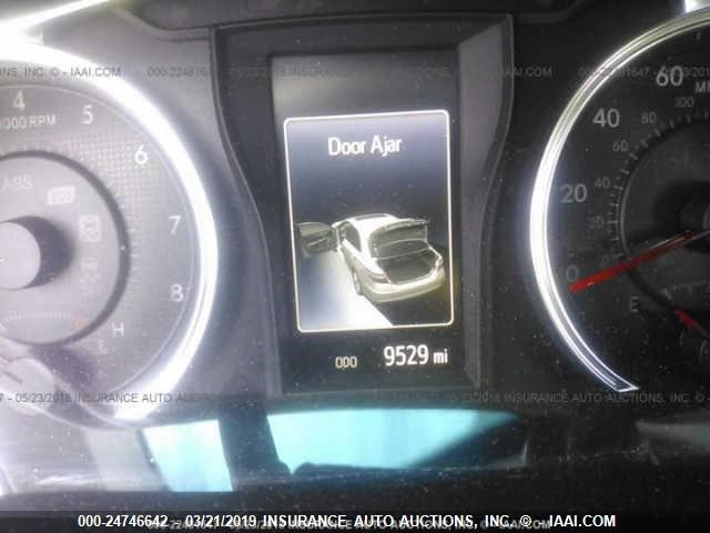 4T1BF1FK4HU396438 - 2017 TOYOTA CAMRY LE/XLE/SE/XSE WHITE photo 7