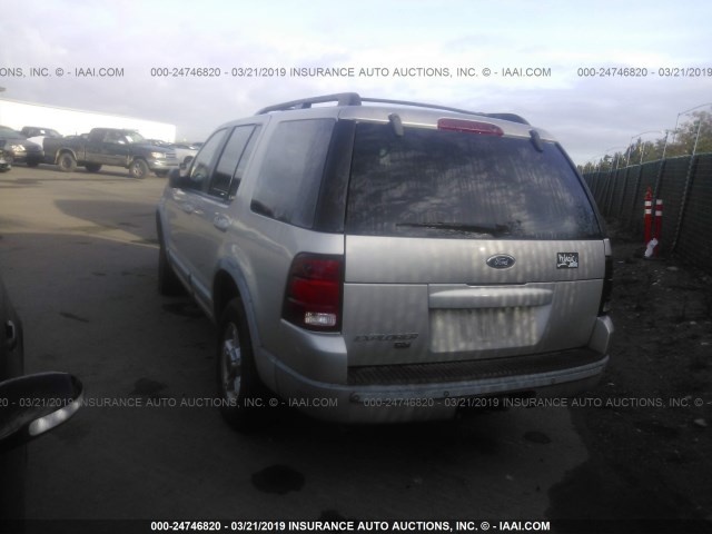 1FMZU63K02ZC53695 - 2002 FORD EXPLORER XLT GRAY photo 3