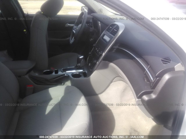 1G11B5SL8FU105771 - 2015 CHEVROLET MALIBU LS თეთრი ფოტო 5