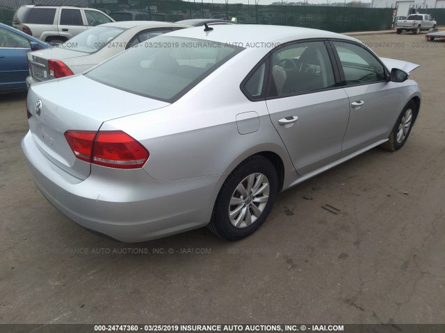 1VWAP7A33CC047699 - 2012 VOLKSWAGEN PASSAT S SILVER photo 4