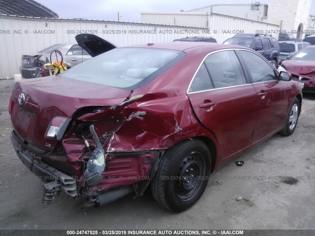 4T1BF3EKXBU160879 - 2011 TOYOTA CAMRY SE/LE/XLE RED photo 4
