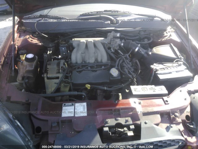 1FAFP55U3YG121323 - 2000 FORD TAURUS SES RED photo 10