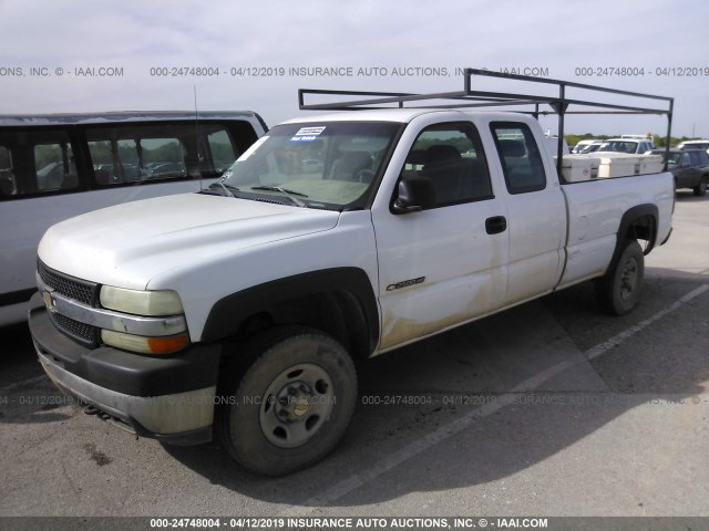 1GCHC29U12E238697 - 2002 CHEVROLET SILVERADO C2500 HEAVY DUTY WHITE photo 2