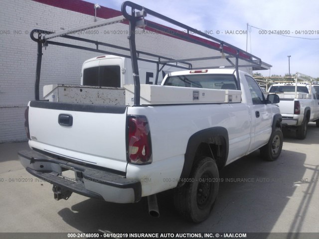 1GCHC24U47E183452 - 2007 CHEVROLET SILVERADO C2500 HEAVY DUTY WHITE photo 4