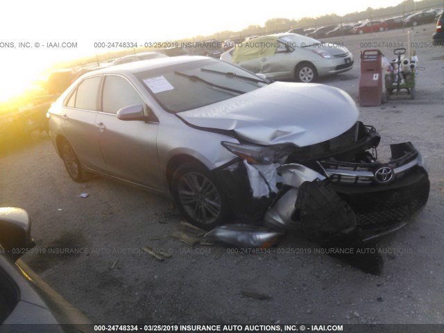 4T1BF1FK1GU124010 - 2016 TOYOTA CAMRY LE/XLE/SE/XSE SILVER photo 1