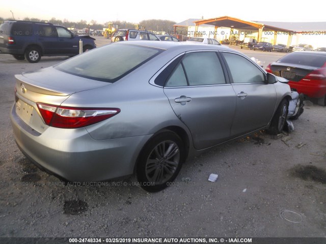 4T1BF1FK1GU124010 - 2016 TOYOTA CAMRY LE/XLE/SE/XSE SILVER photo 4
