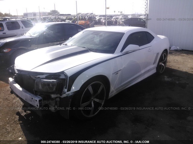 2G1FK1EJ8A9181988 - 2010 CHEVROLET CAMARO SS WHITE photo 2