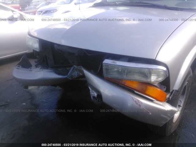 1GNCS13W92K137692 - 2002 CHEVROLET BLAZER BROWN photo 6