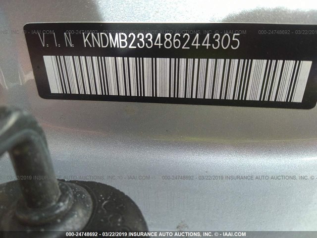 KNDMB233486244305 - 2008 KIA SEDONA EX/LX SILVER photo 9