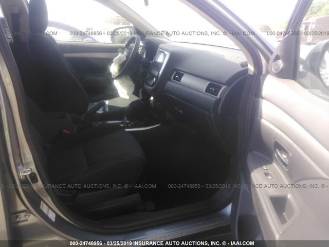 JA4AD3A35JZ067199 - 2018 MITSUBISHI OUTLANDER SE/SEL GRAY photo 5