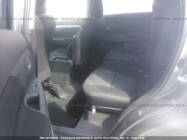 JA4AD3A35JZ067199 - 2018 MITSUBISHI OUTLANDER SE/SEL GRAY photo 8