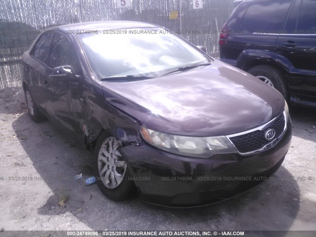 KNAFU4A22B5450872 - 2011 KIA FORTE EX MAROON photo 1