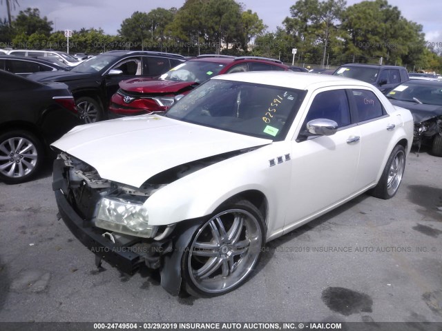 2C3KA43R67H825591 - 2007 CHRYSLER 300 WHITE photo 2