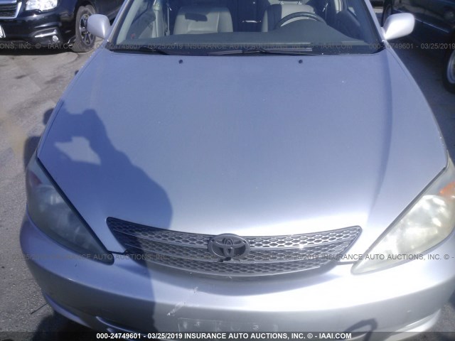 JTDBE32K620005376 - 2002 TOYOTA CAMRY LE/XLE/SE GRAY photo 6