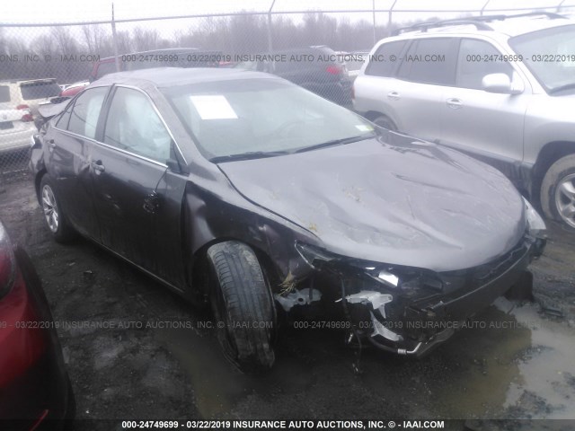 4T4BF1FK8FR458751 - 2015 TOYOTA CAMRY LE/XLE/SE/XSE GRAY photo 1
