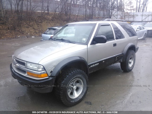 1GNCT18W71K217173 - 2001 CHEVROLET BLAZER GOLD photo 2