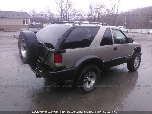 1GNCT18W71K217173 - 2001 CHEVROLET BLAZER GOLD photo 4