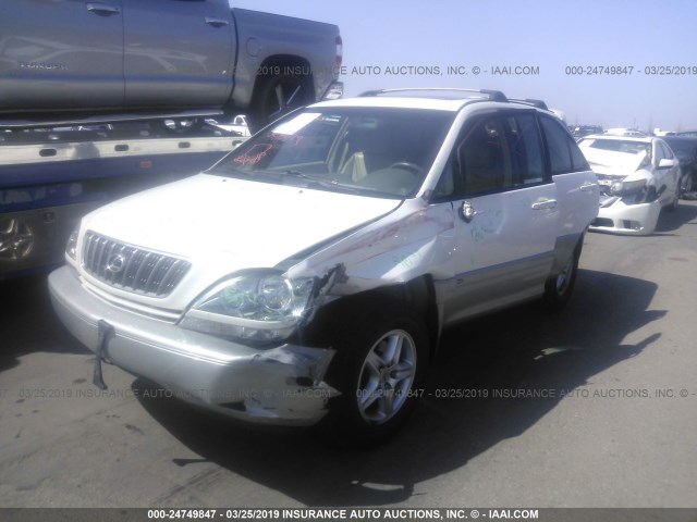 JTJHF10U310206163 - 2001 LEXUS RX 300 WHITE photo 2