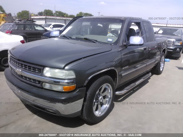 2GCEC19V111272564 - 2001 CHEVROLET SILVERADO C1500 SILVER photo 2