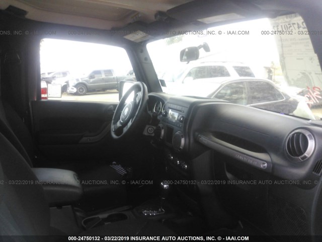 1C4AJWAG7HL646209 - 2017 JEEP WRANGLER SPORT BLACK photo 5