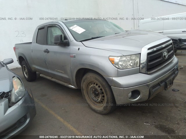 5TFUY5F15AX119386 - 2010 TOYOTA TUNDRA DOUBLE CAB SR5 SILVER photo 1