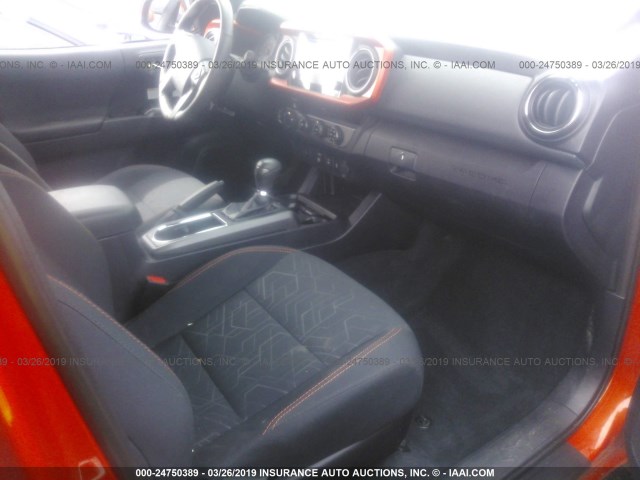 5TFDZ5BN1JX029397 - 2018 TOYOTA TACOMA DBL CAB/SR5/TRD SPORT/OR ORANGE photo 5