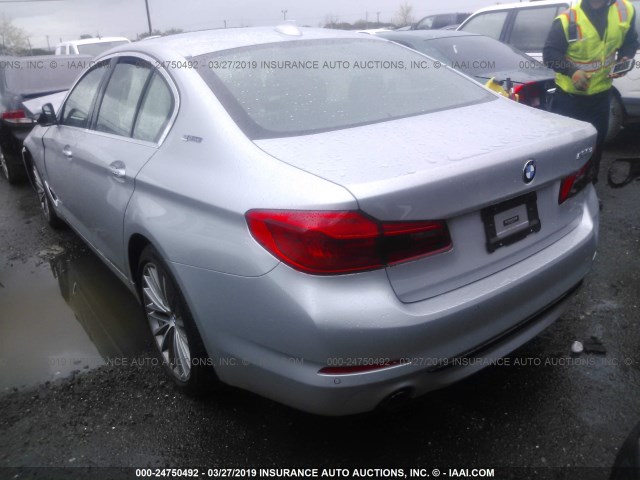 WBAJA9C54JB034362 - 2018 BMW 530E SILVER photo 3