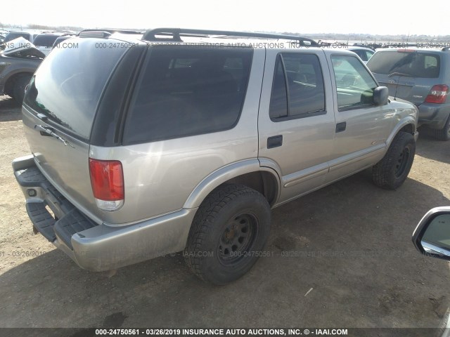 1GNDT13X34K164979 - 2004 CHEVROLET BLAZER SILVER photo 4