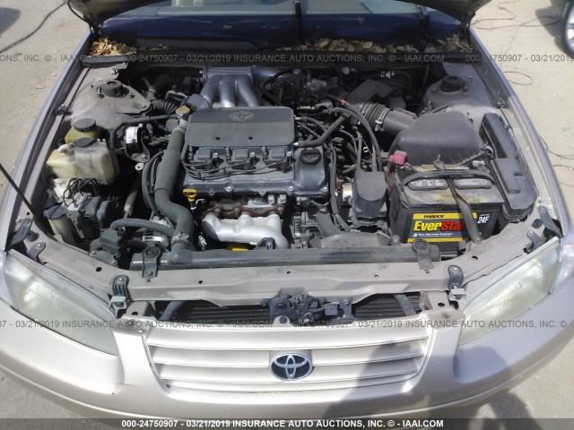 4T1BF22K1VU918109 - 1997 TOYOTA CAMRY CE/LE/XLE 米色 照片 10