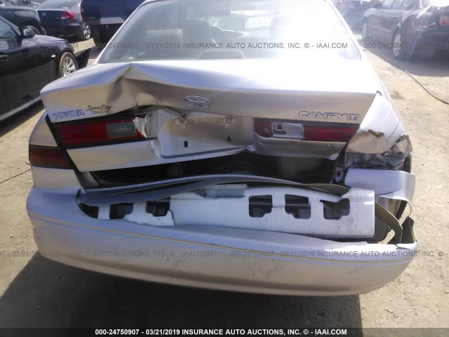 4T1BF22K1VU918109 - 1997 TOYOTA CAMRY CE/LE/XLE 米色 照片 6