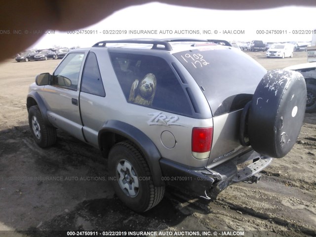 1GNCT18X03K150721 - 2003 CHEVROLET BLAZER GRAY photo 3