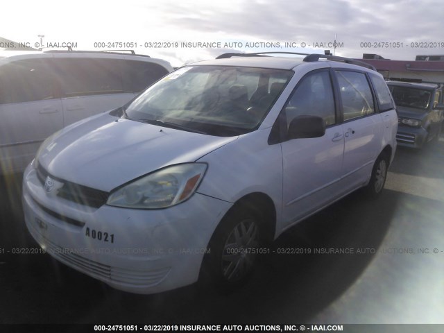 5TDZA23C55S228148 - 2005 TOYOTA SIENNA CE/LE WHITE photo 2