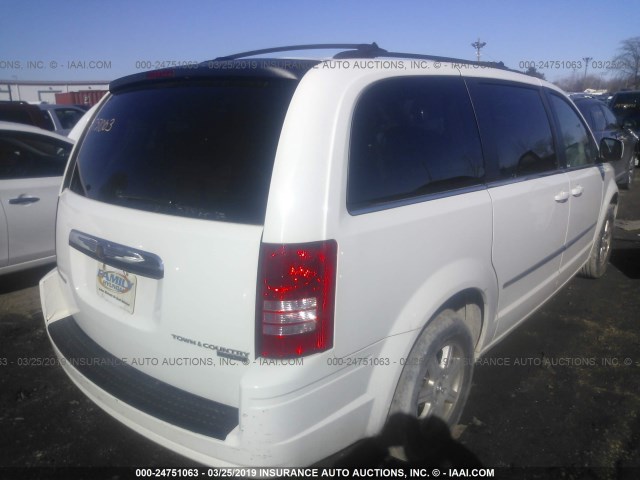 2A8HR54139R683591 - 2009 CHRYSLER TOWN & COUNTRY TOURING WHITE photo 4