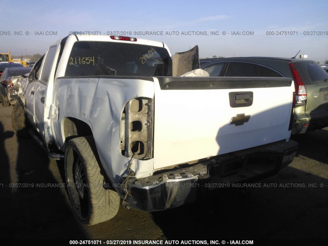 2GCEC13J671537848 - 2007 CHEVROLET SILVERADO C1500 CREW CAB WHITE photo 3