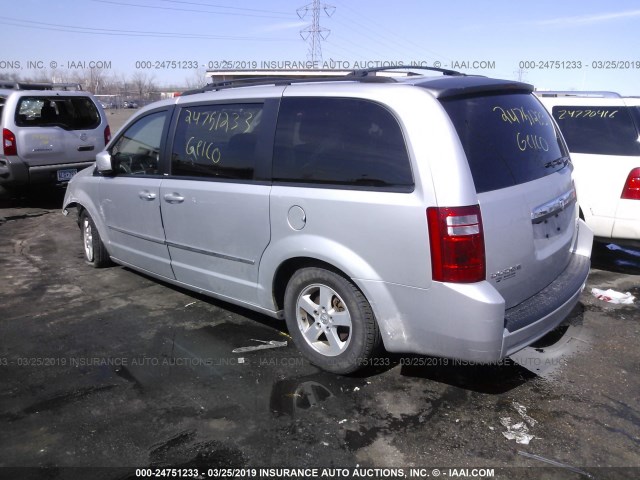 2D4RN5D15AR317081 - 2010 DODGE GRAND CARAVAN SXT SILVER photo 3