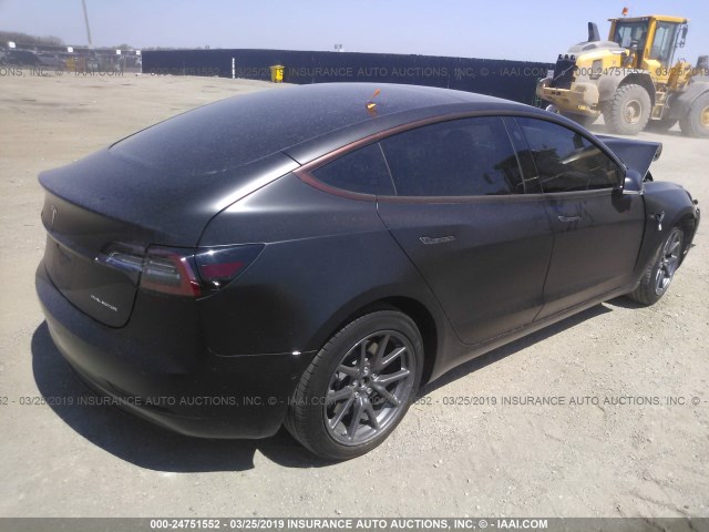 5YJ3E1EBXJF098214 - 2018 TESLA MODEL 3 BLACK photo 4