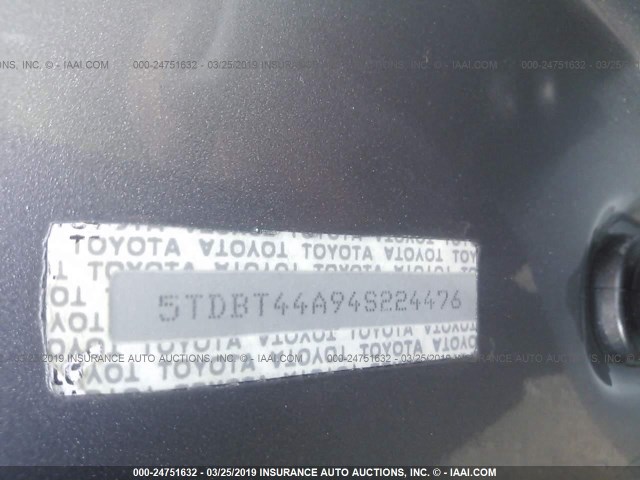 5TDBT44A94S224476 - 2004 TOYOTA SEQUOIA SR5 SILVER photo 9