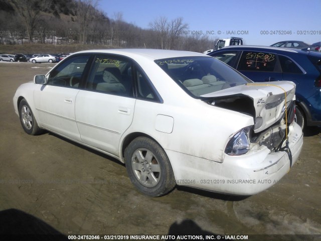 4T1BF28B7YU073200 - 2000 TOYOTA AVALON XL/XLS WHITE photo 3