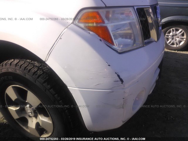 5N1AR18W45C762287 - 2005 NISSAN PATHFINDER LE/SE/XE WHITE photo 6