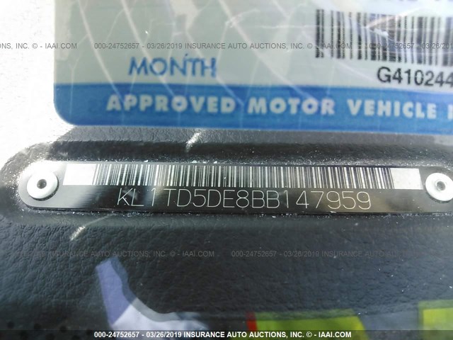 KL1TD5DE8BB147959 - 2011 CHEVROLET AVEO LS/LT GRAY photo 9