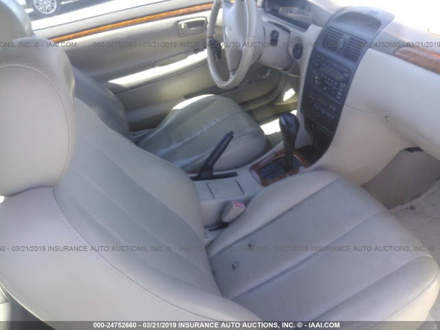 2T1CF28P22C598111 - 2002 TOYOTA CAMRY SOLARA SE/SLE თეთრი ფოტო 5
